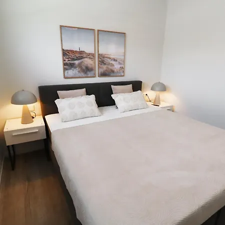 Kueste33 47 Appartement Tossens